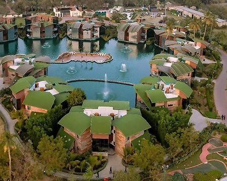 Neonz Resort & Club Anand Exterior photo