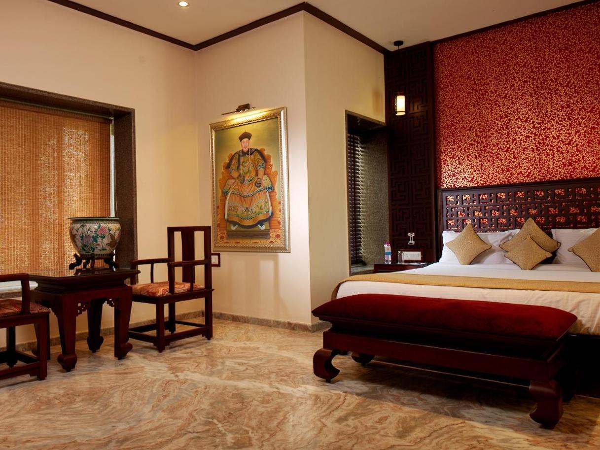 Neonz Resort & Club Anand Exterior photo