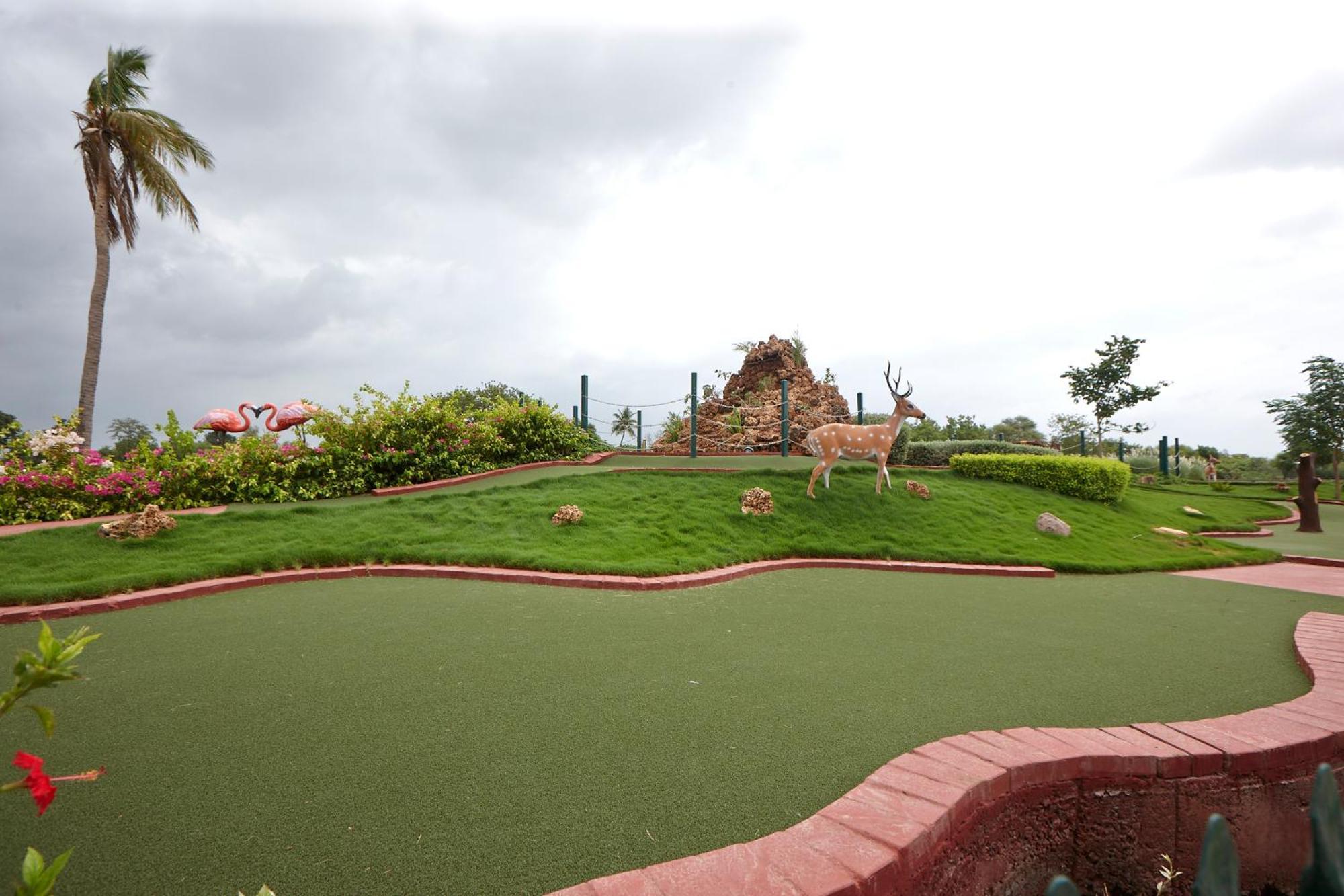 Neonz Resort & Club Anand Exterior photo